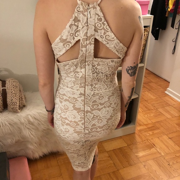 Beautiful Marciano lace dress - Picture 2 of 3